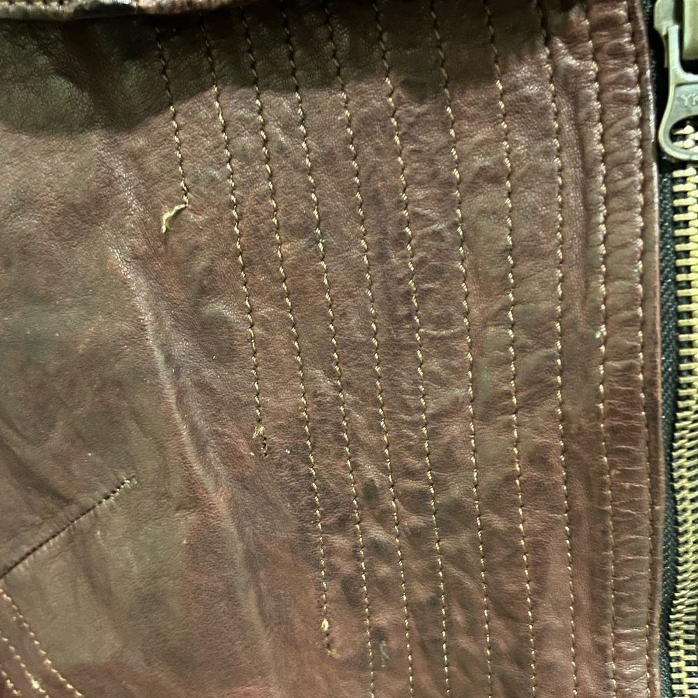 Red leather vest - Picture 4 of 4
